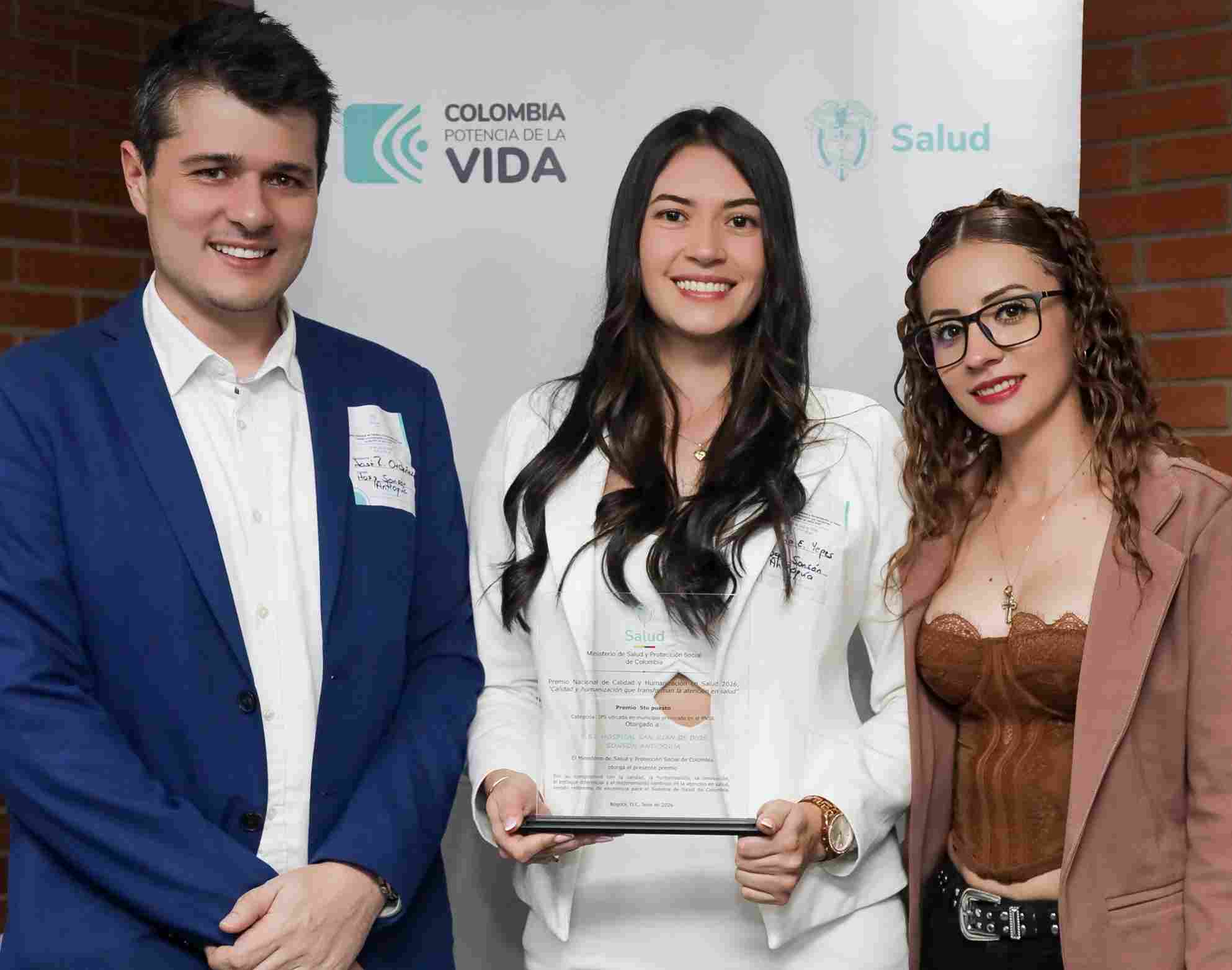 Hospital de Sonsón recibe reconocimiento nacional por su estrategia de Parto Cálido y Respetado