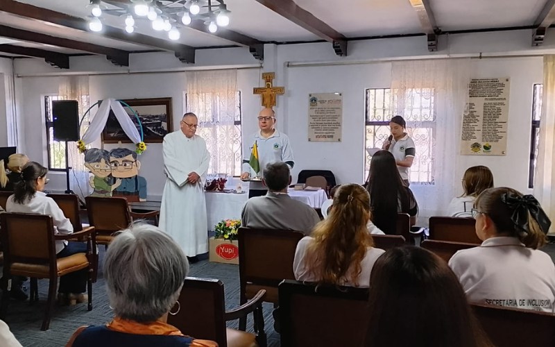 Celebramos con fervor la eucaristía en el mes del adulto mayor